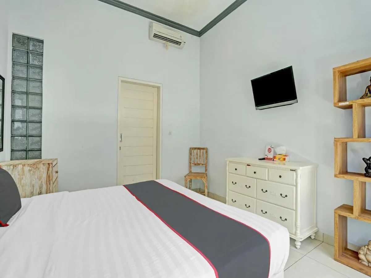 Hotel Collection O 90808 Kubu Carik Seminyak