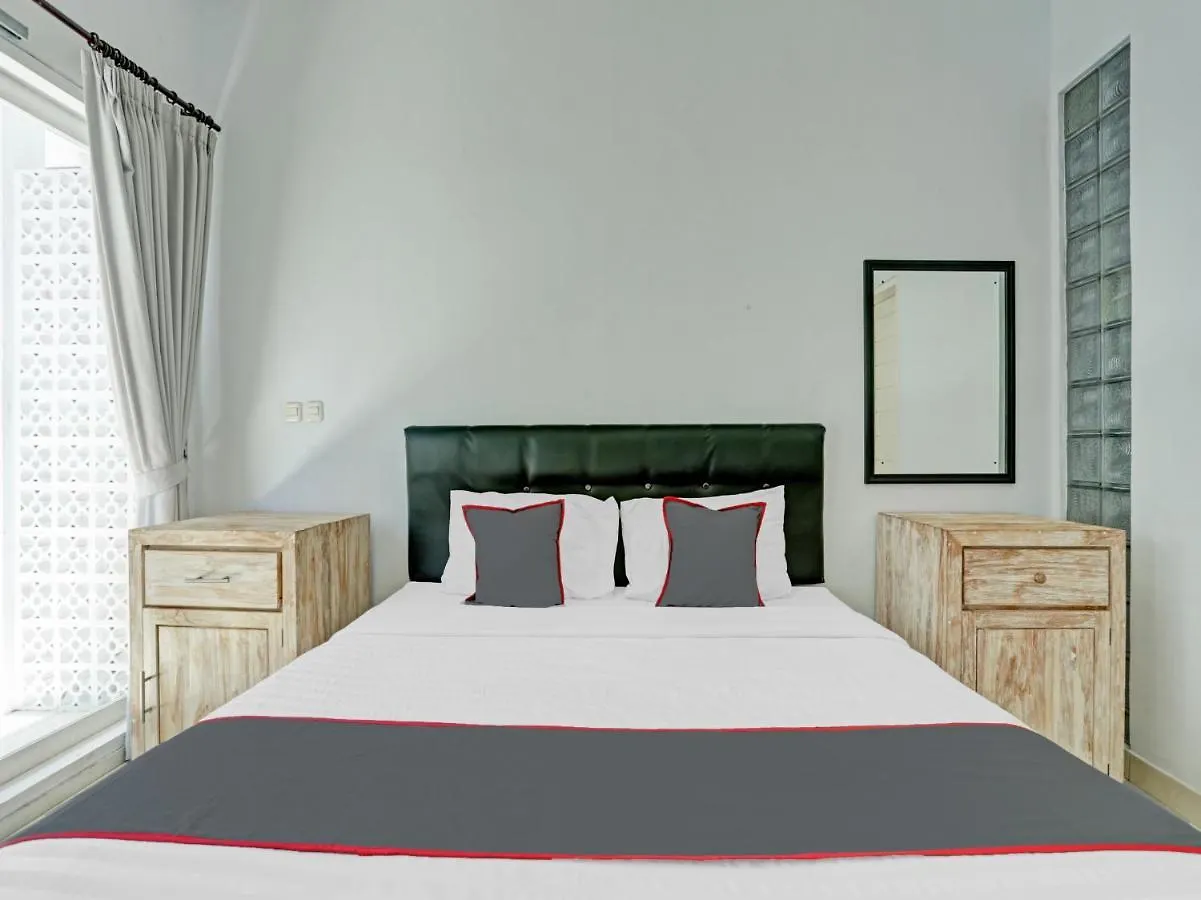 Hotel Collection O 90808 Kubu Carik Seminyak